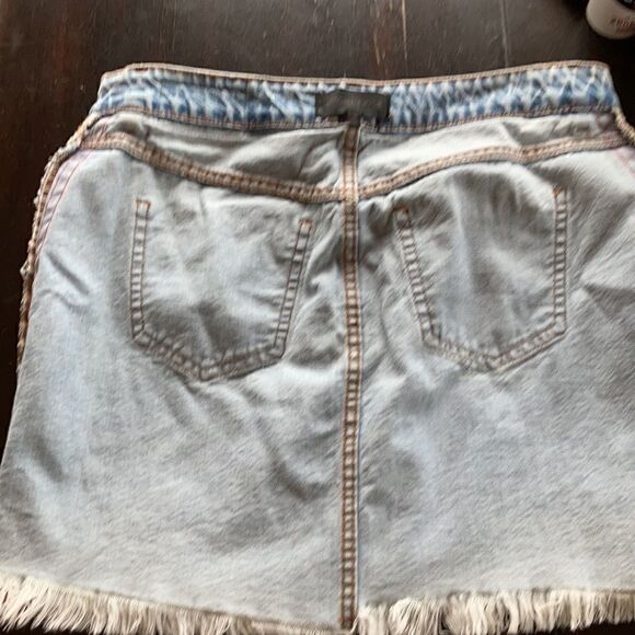 Kendall and Kylie denim frayed micro miniskirt red white side ribbons Zip 28 - Picture 9 of 14